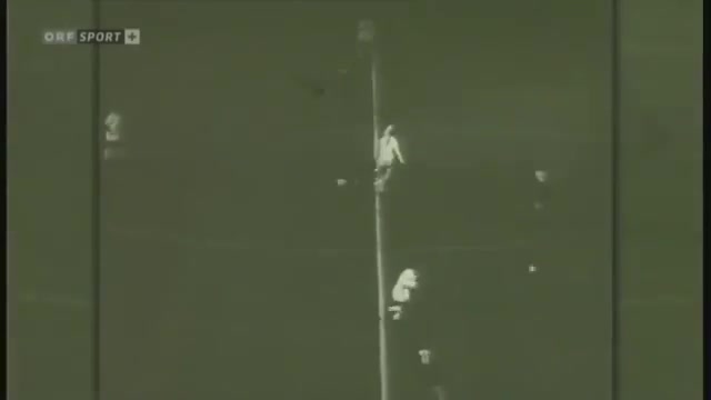 珍贵影像来了！哈佩尔1956年对皇马任意球双响📽️赖斯是第二人